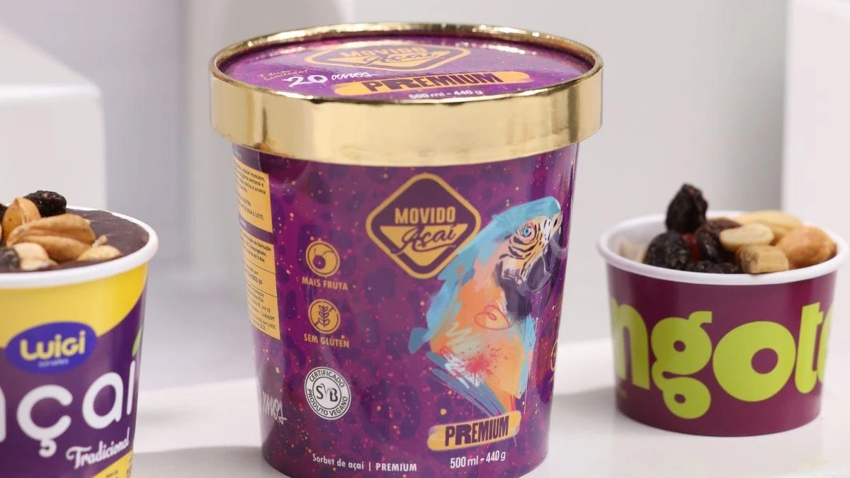 Tampa de papel: fechamento seguro e sustentável! Sorvete de açaí Premium em embalagem atraente com cores vibrantes.
