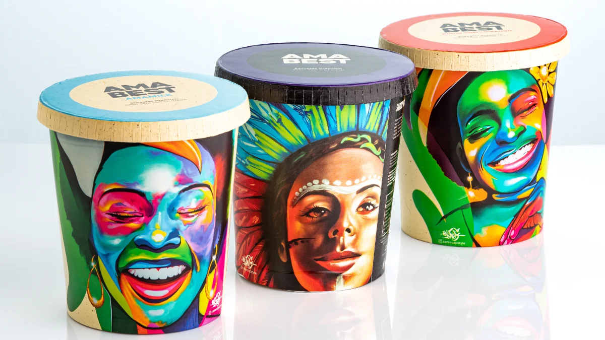 Pote descartável Apolo Embalagens personalizado, tamanho grande com estampas coloridas de rostos.